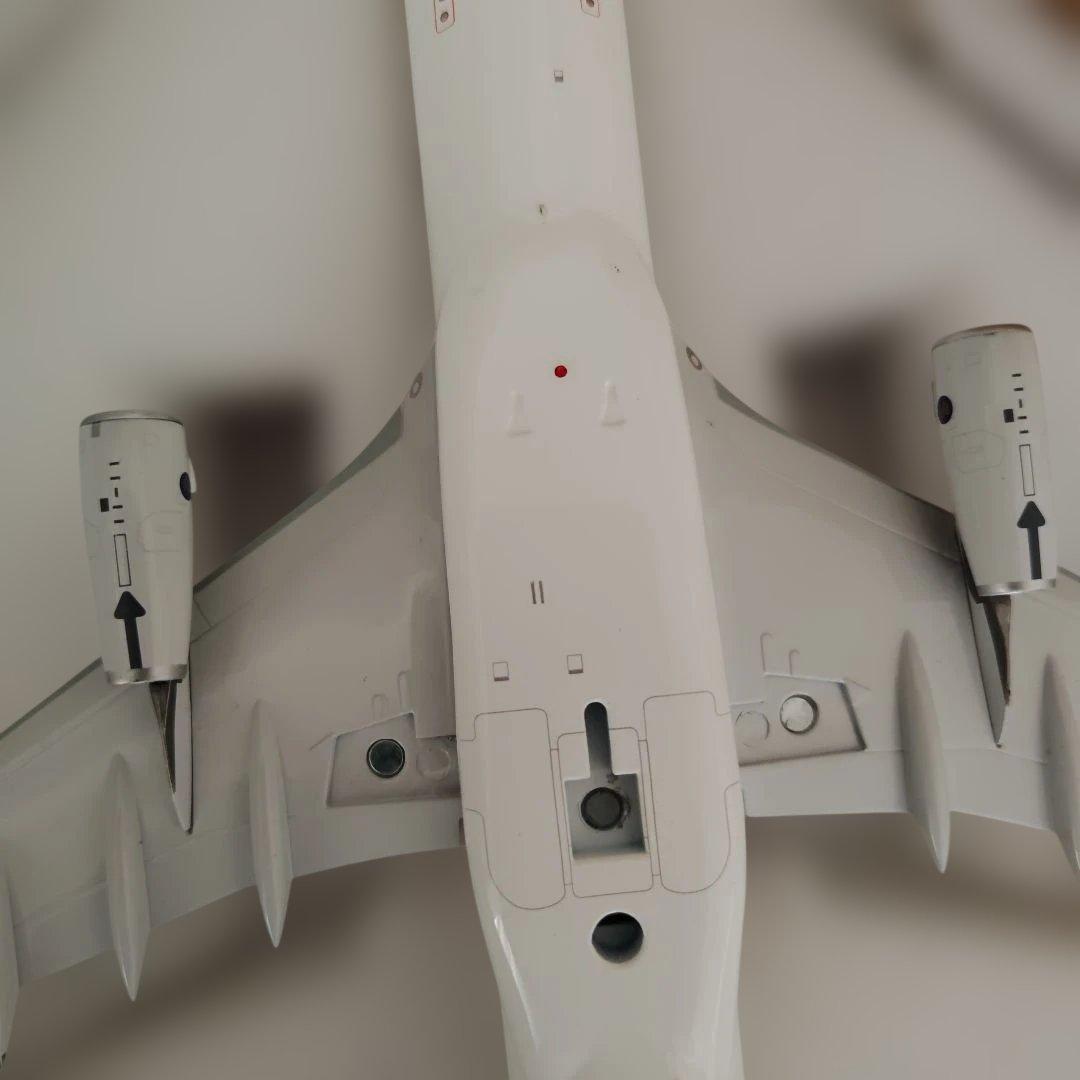 A340-300 シンガポール航空 1/200