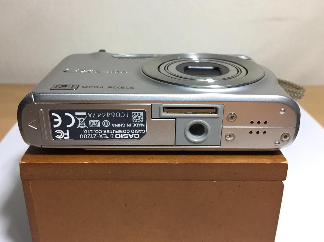 [実写有] CASIO EXILIM EX-Z1200 デジタルカメラ 12.1