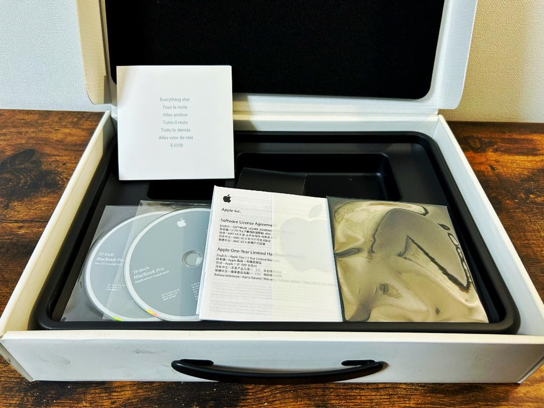 APPLE MacBookPro 15インチ