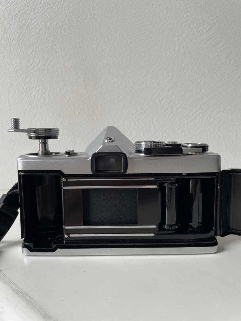 OLYMPUS OM-1 フィルムカメラ 50mmレンズ付き