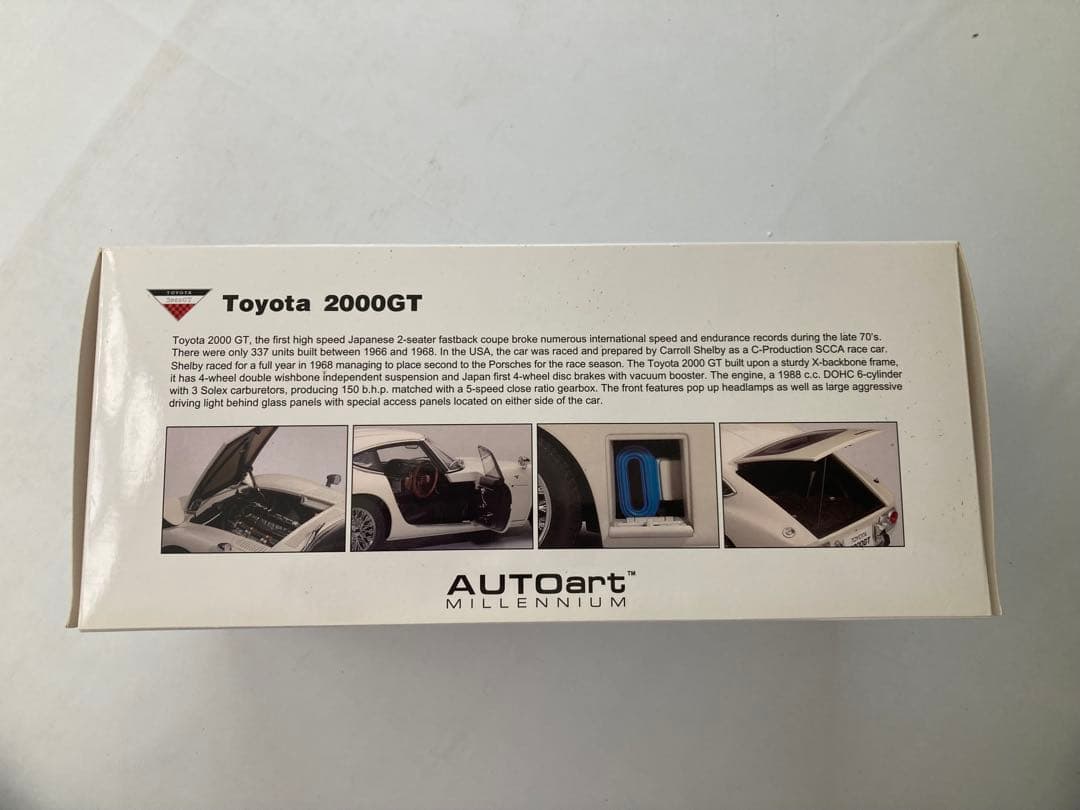 AUTOart 1/18 トヨタ 2000GT ダイキャストモデル