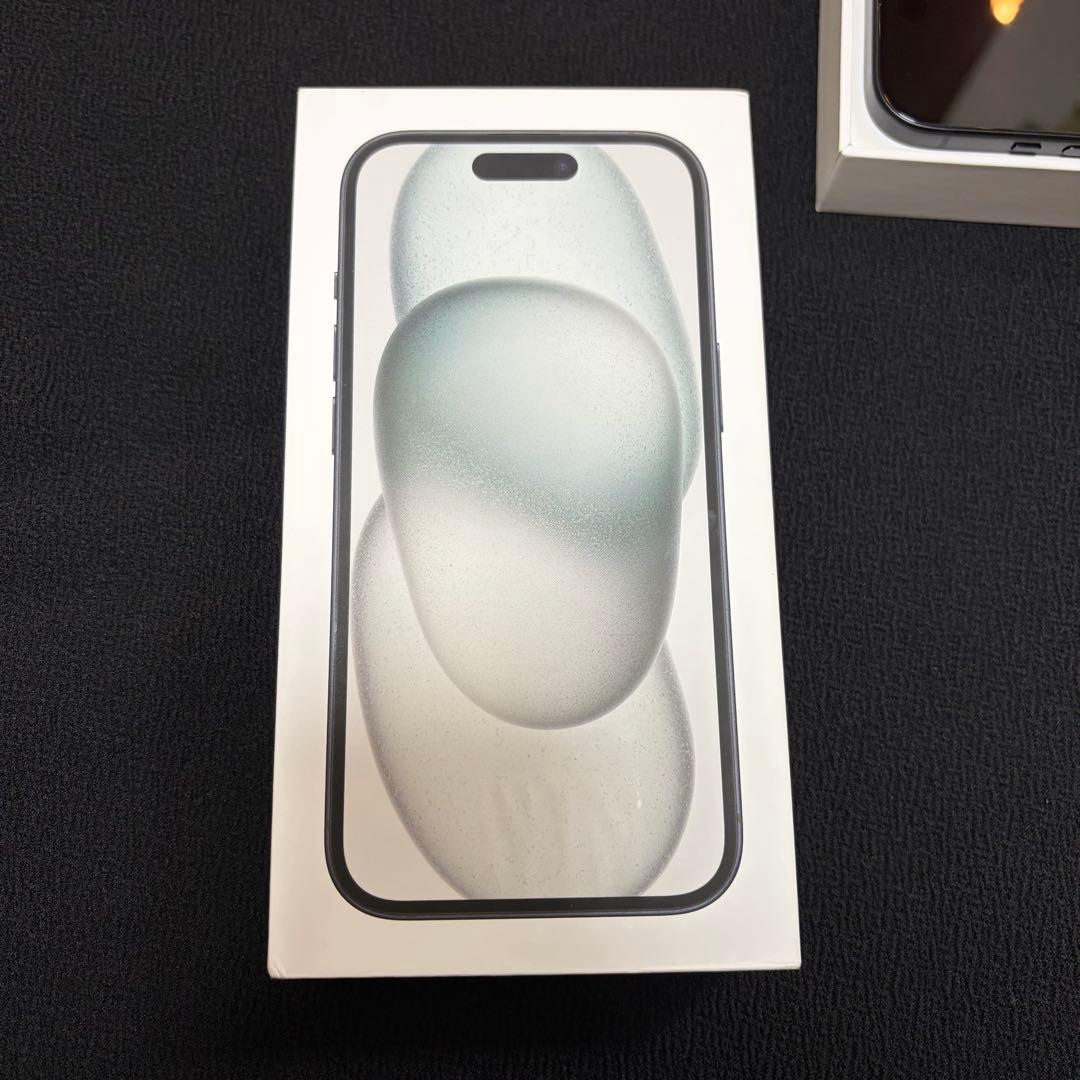 【11/3までの出品】iPhone15 256GB SIMフリー 美品