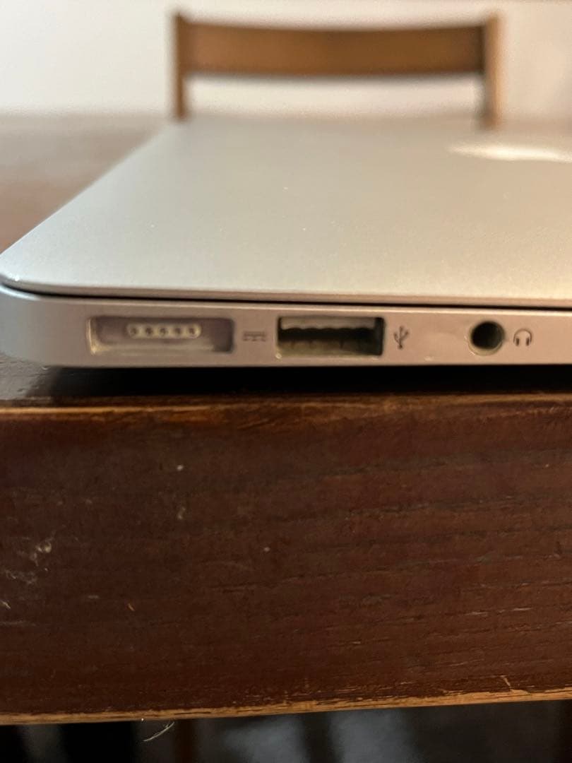 【訳あり】Apple MacBook Air 13インチ a1466シルバー