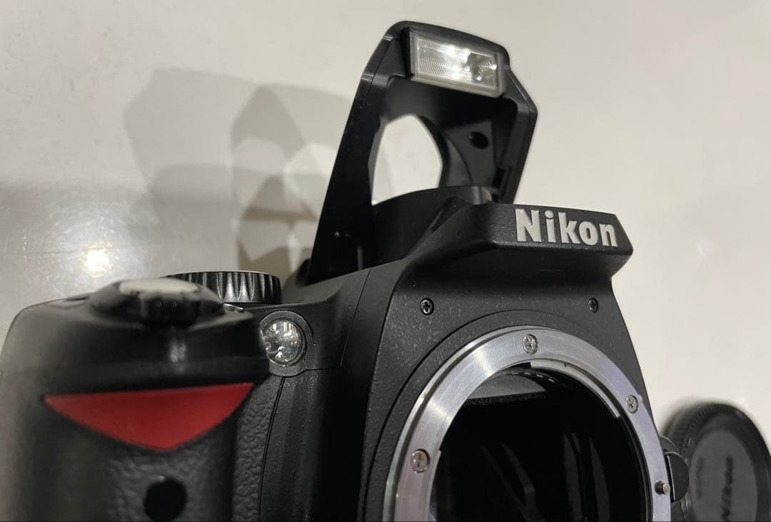 Nikon D60 デジタル一眼レフカメラ 本体