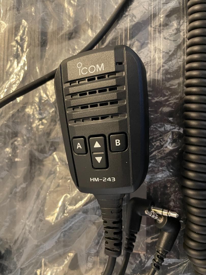 週末特別でアンテナ付き【美品】ICOM IC-705 + WINDCAMPケージ