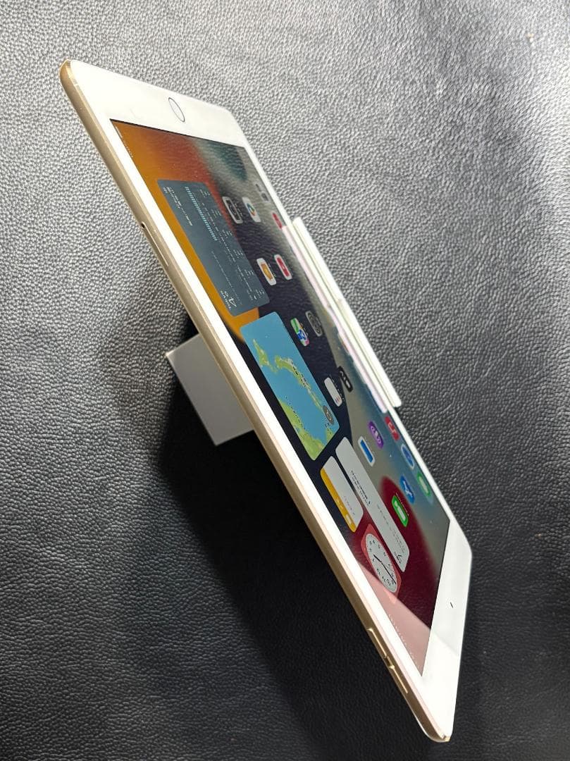 Docomo iPad Air2 Wi-Fi+Cellular 16GBゴールド