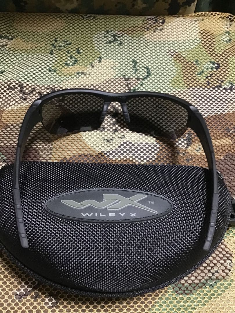 米軍放出品実物　WILEY-X APEL サングラス（VALOR）中古品55