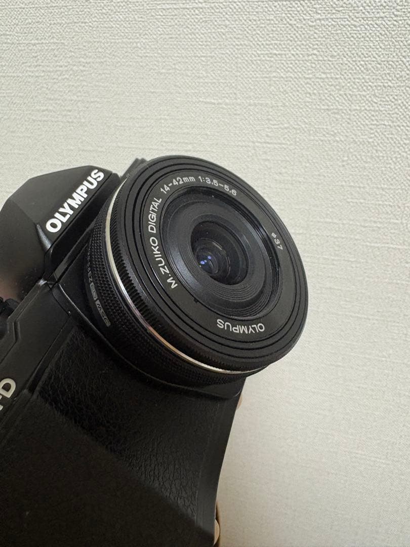 OLYMPUS E-M10 Mark II デジタル一眼レフ
