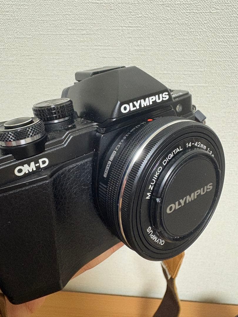 OLYMPUS E-M10 Mark II デジタル一眼レフ