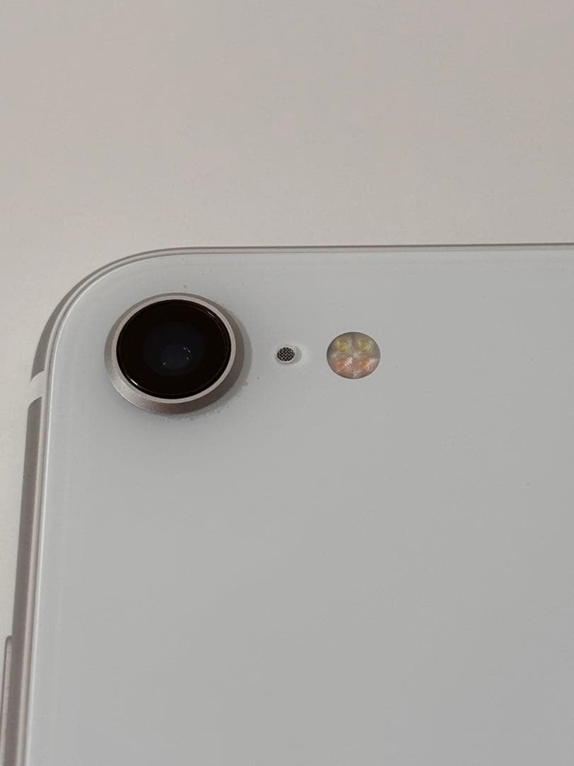 iPhone SE 第2世代 128GB SIMフリー ホワイト 本体中古品
