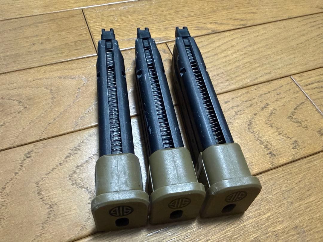 東京マルイライラクス LayLax M17 SIG P320 CO2