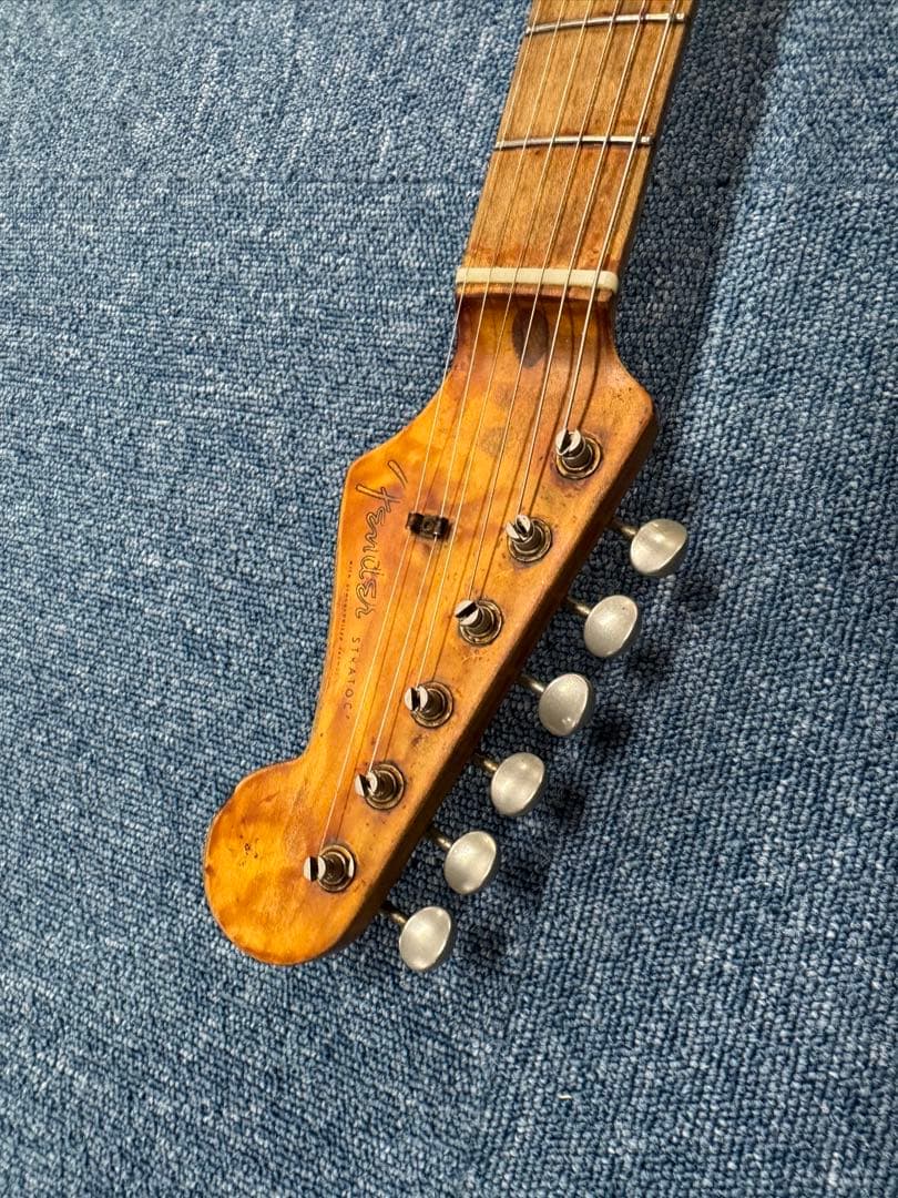 Fender Japan Eシリアル　ストラトE717421