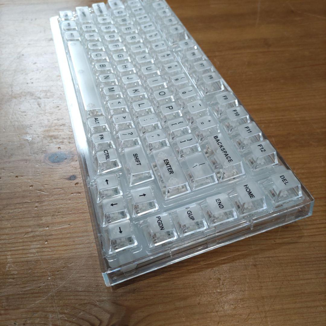 keyboard 75%メカニカルキーボード　クリスタルホワイト軸　ワイヤレス