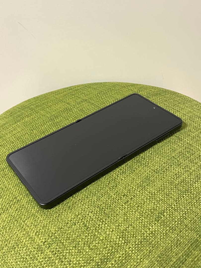 Galaxy Z Flip 7 256GB ミント SIMフリー・ケース付き