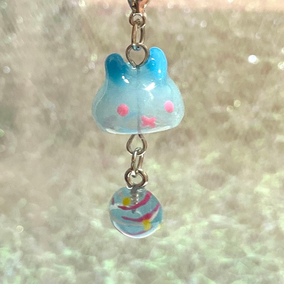 まるうさぎ風鈴みずいろヨーヨー　レジンパーツ　チャーム　ぐで猫　夏　祭　水風船