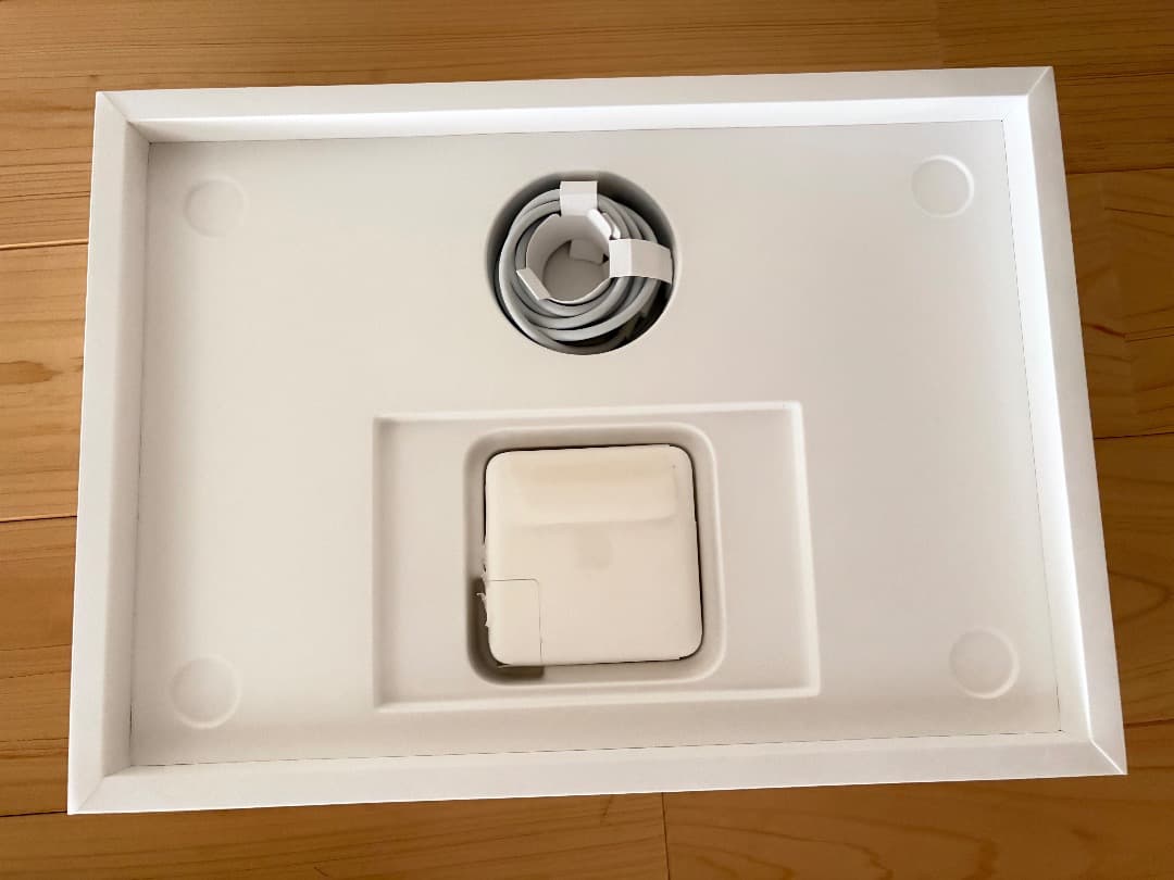 Apple MacBook Pro 13インチ M1 2TB US　大容量