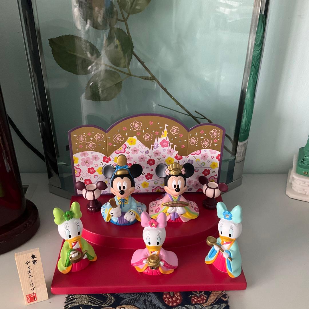 デズニーの本当に可愛いひな人形です。　19800円です。