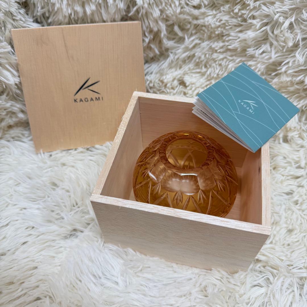 KAGAMI 琥珀色カットガラス花瓶 木箱付き