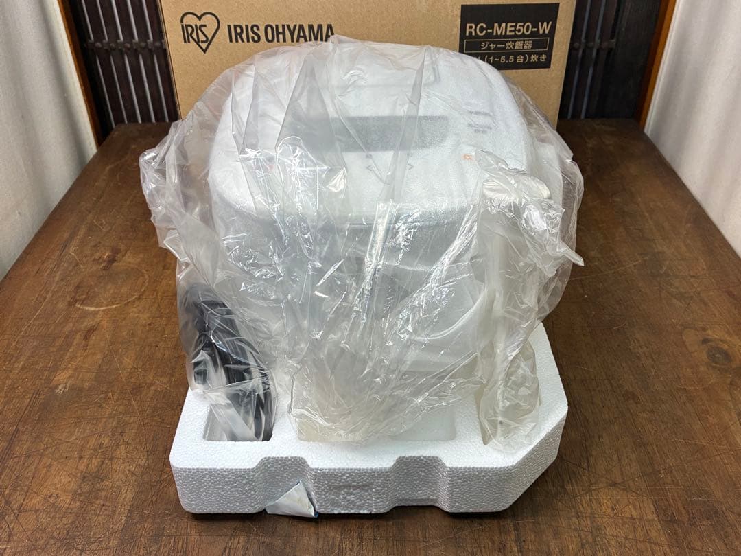 未使用保管品　アイリスオーヤマ炊飯器　RC-ME50-W　2021年製
