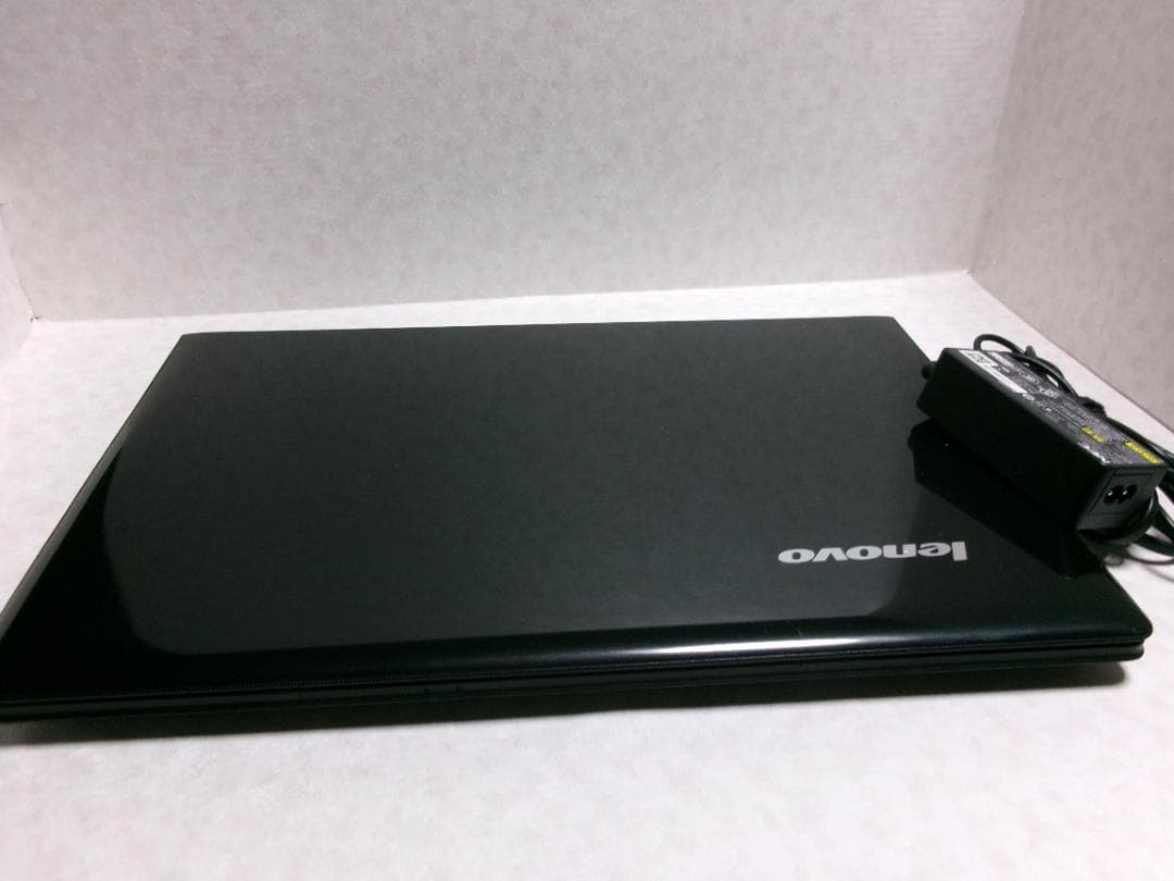 美品/Lenovo 80M300NHJP ブラック Windows 11