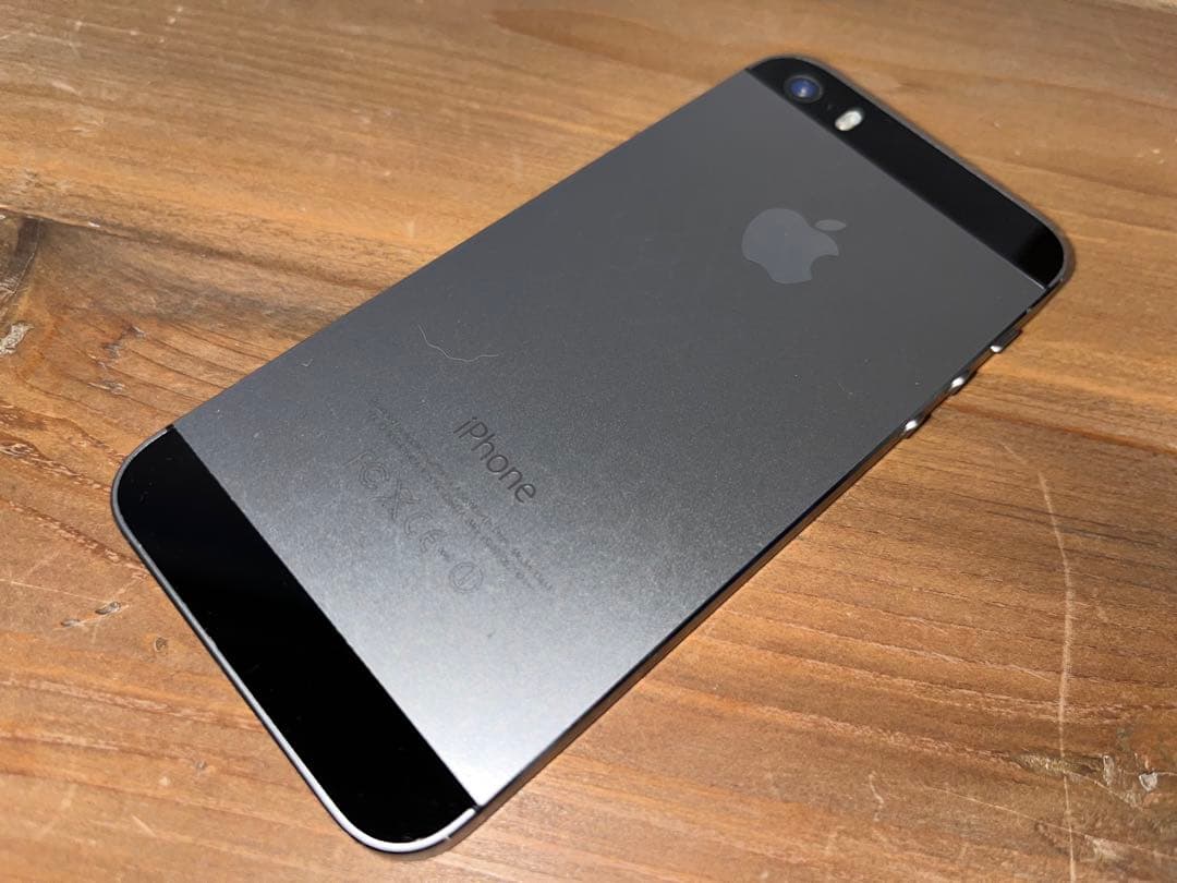 iPhone 5s スペースグレー 中古　本体+全付属品付き