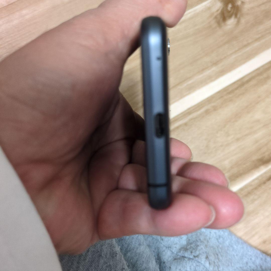 スリム ブラックスマートフォン 本体