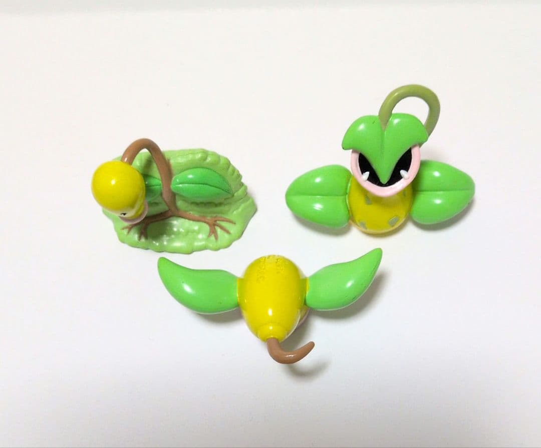 モンコレ　マダツボミ　ウツドン　ウツボット　ポケモン