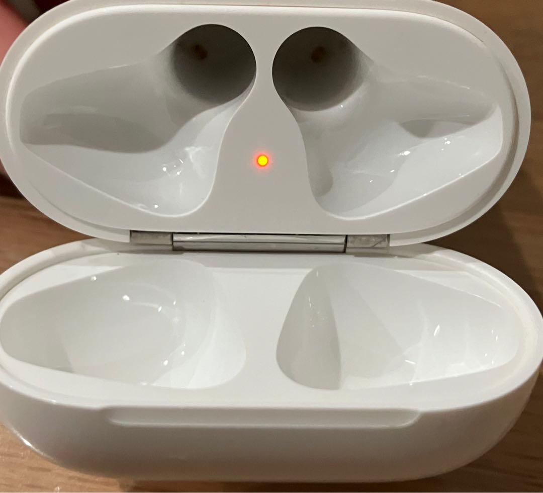 Apple AirPods 第二世代　MV7N2J/A