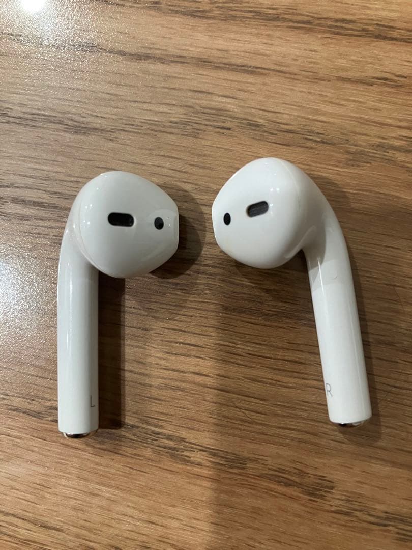 Apple AirPods 第二世代　MV7N2J/A
