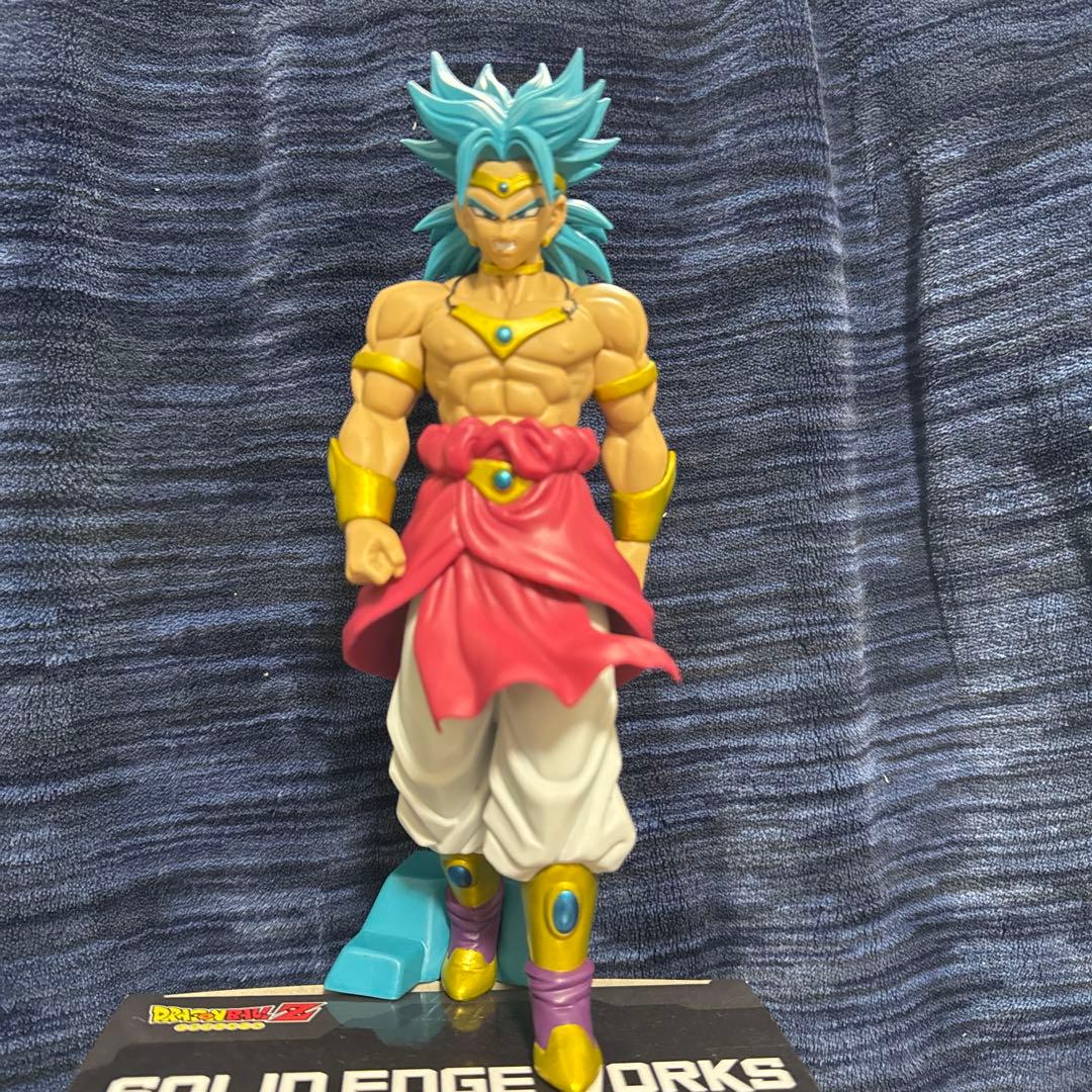 呪術廻戦　ドラゴンボール　葬送の フリーレン　鬼滅の刃　NIKKE フィギュア