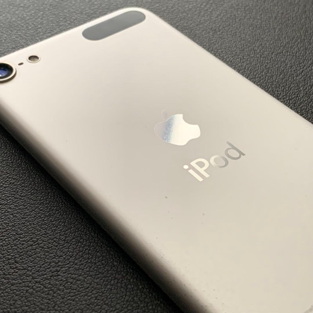 Apple iPod touch 第6世代 アイポッド（64GB）