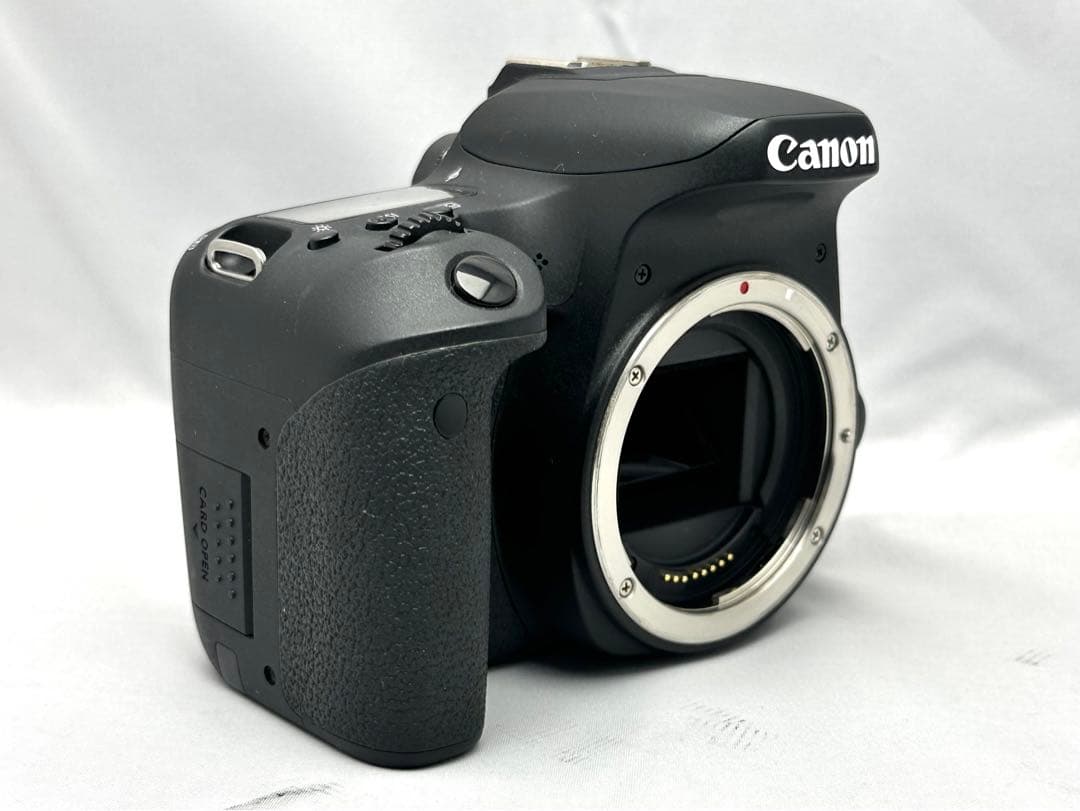 ショット数1,500枚！Canon EOS 9000D レンズキット♪