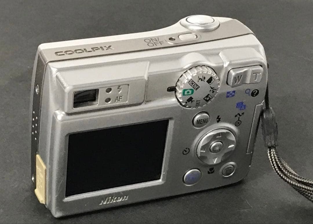 Nikon COOLPIX 7600 ニコン デジタルカメラ デジカメ 単三電池