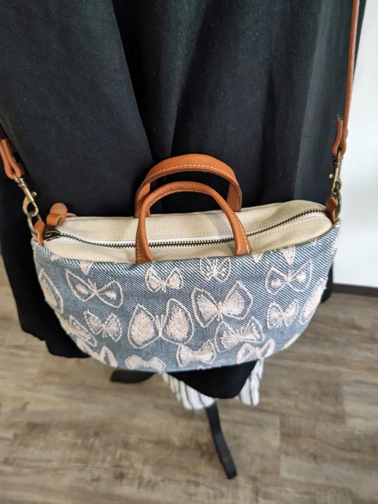 kami様 /スカイフラワーライトブルー　/ミニラウンドショルダー本革
