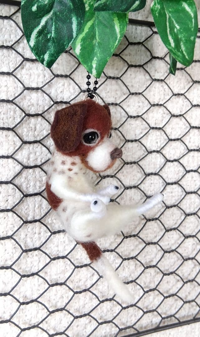 羊毛フェルト　ポインター　犬　チャーム