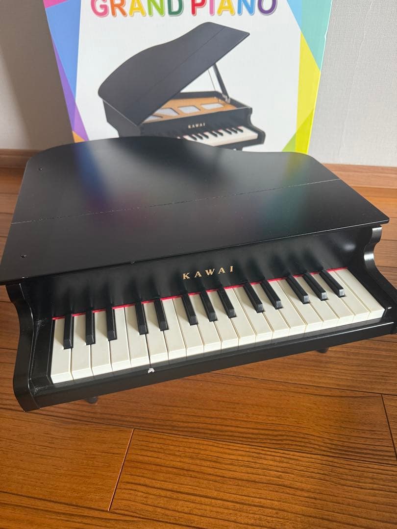 カワイ　グランドピアノ（専用カバー付き）　ブラック　32鍵　KAWAI