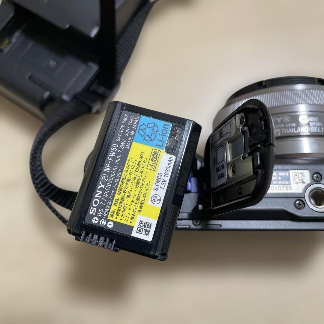 SONY NEX-3 ボディ+ E 16mm F2.8 レンズ付属　液晶擦れ傷有