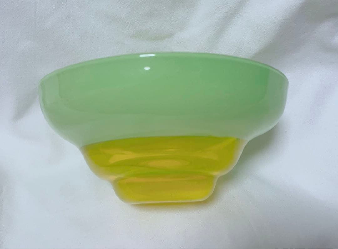黒川登紀子　ガラス碗（palegreen×yellow）