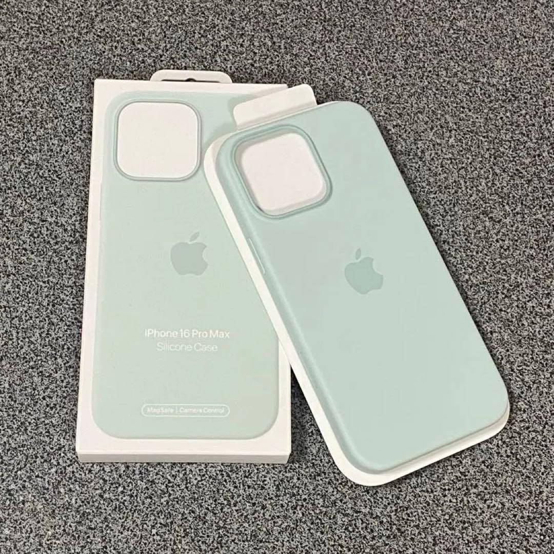 Apple純正　iPhone16ProMax シリコンケース （美品）