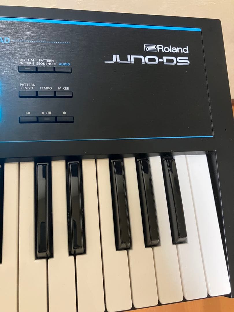 ローランド　Roland JUNO-DS61 シンセサイザー 本体　ソフトケース