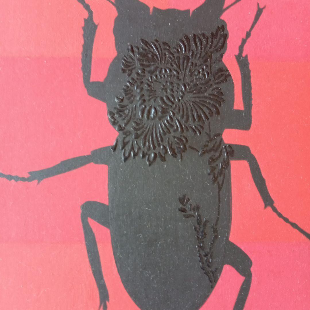 現代アート作品　松山賢　『抽象ガールと模様昆虫・赤』（A.R.）