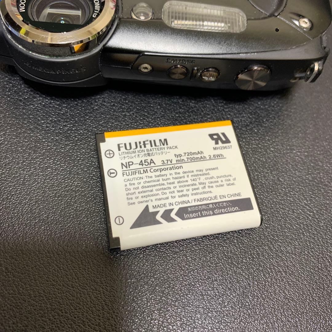 FUJIFILM フジフイルム FinePix XP60 動作確認済　防水カメラ
