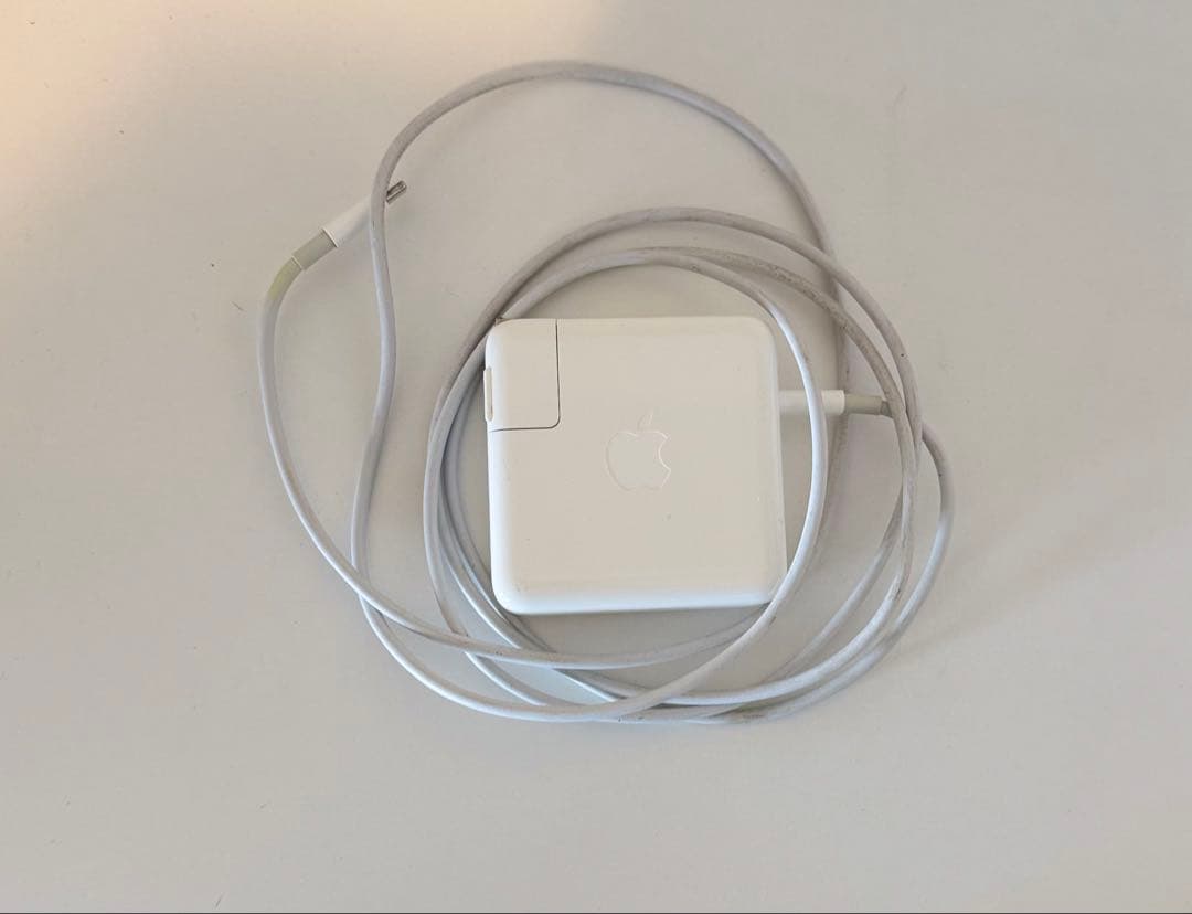 Macbook Pro 2020 13インチ I7 Ram 16gb
