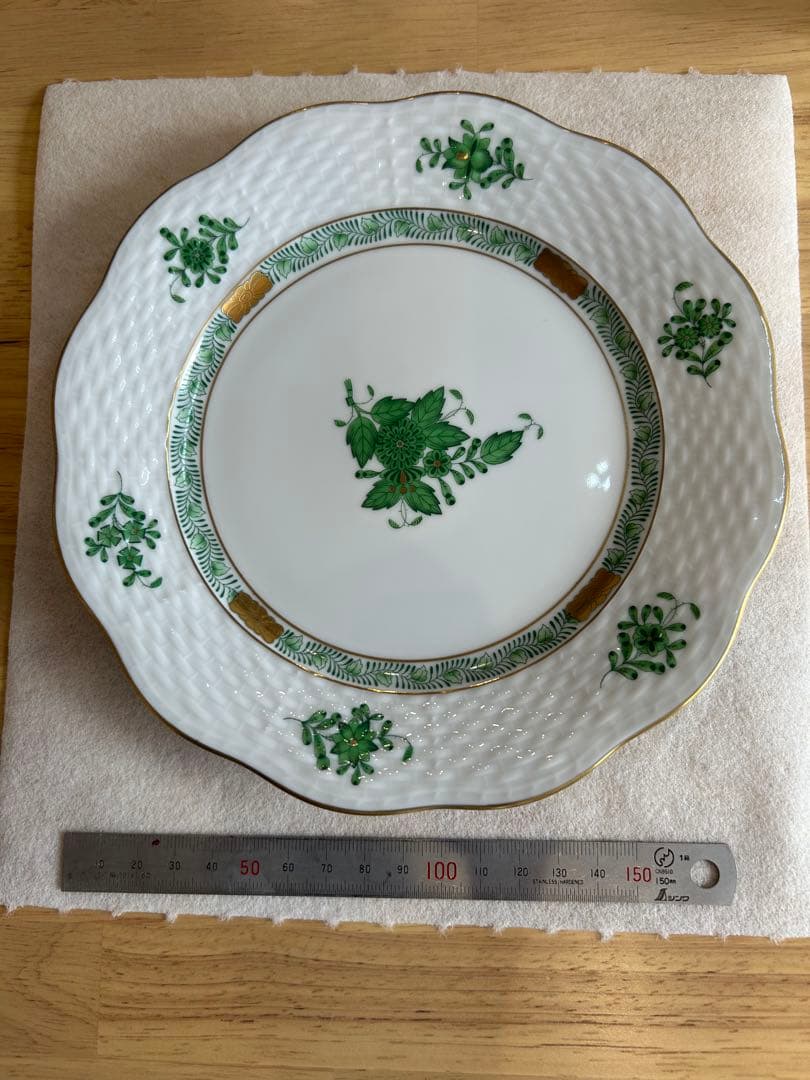 ヘレンド　植物模様の陶磁器皿 2枚セット