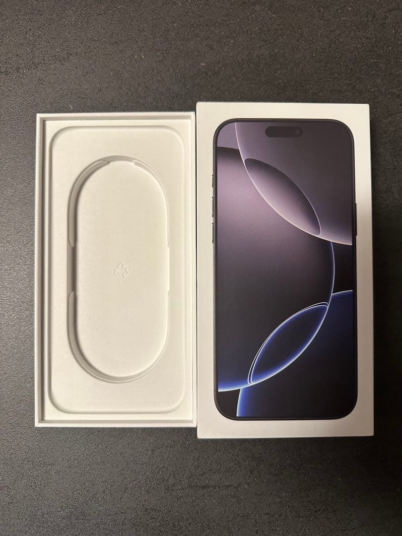 iphone 16 Pro max 256gb バッテリ99% 充放電212回