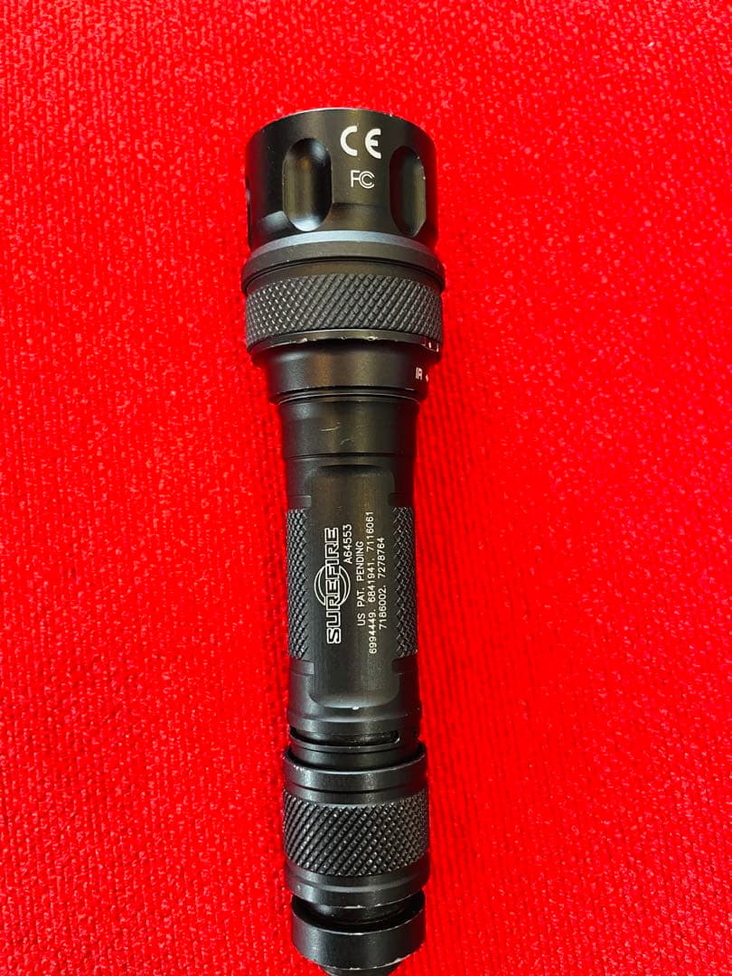SUREFIRE V2 VAMPIRE ブラック懐中電灯