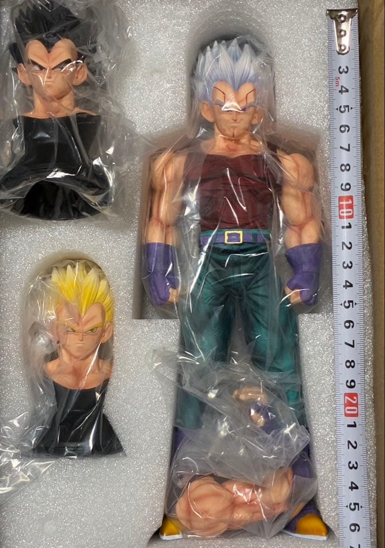 ドラゴンボール　ベジータ　3つ顔変えパーツ付き　新品未使用品。