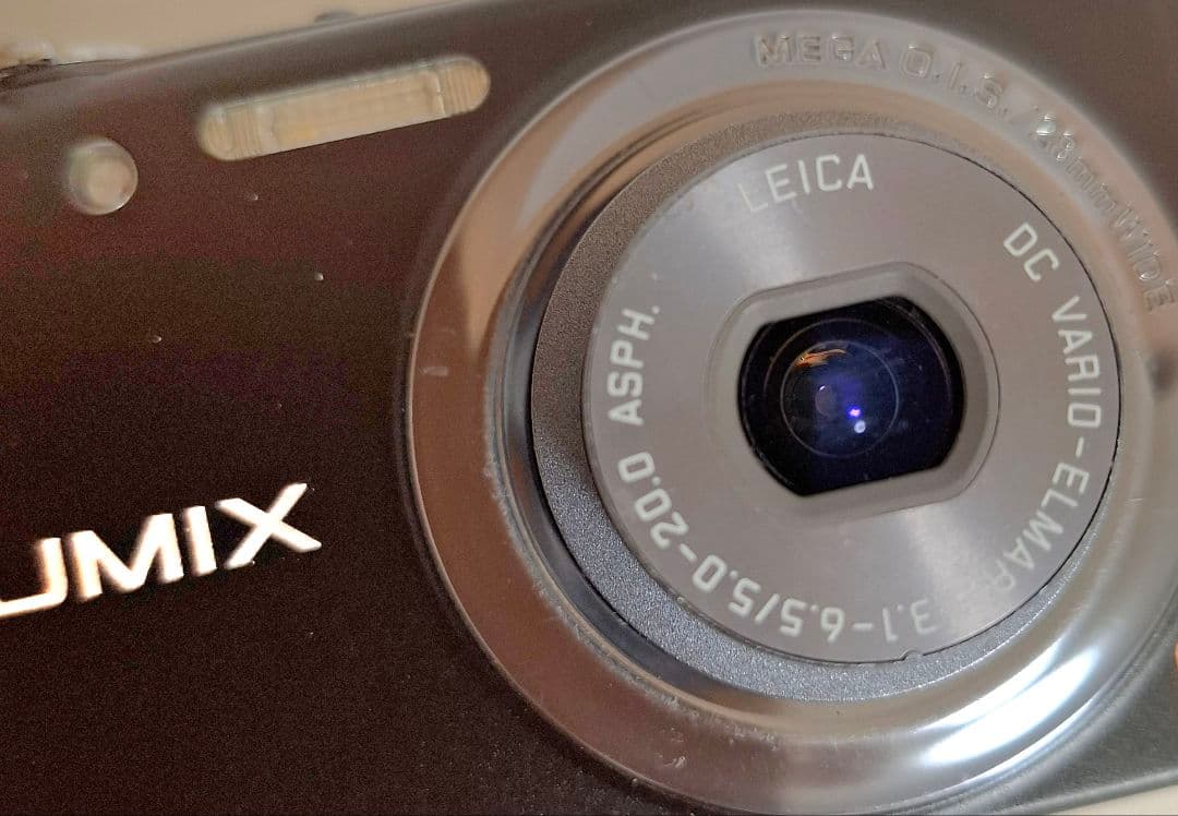[美品]パナソニックPanasonic LUMIX DMC-FH7デジタルカメラ