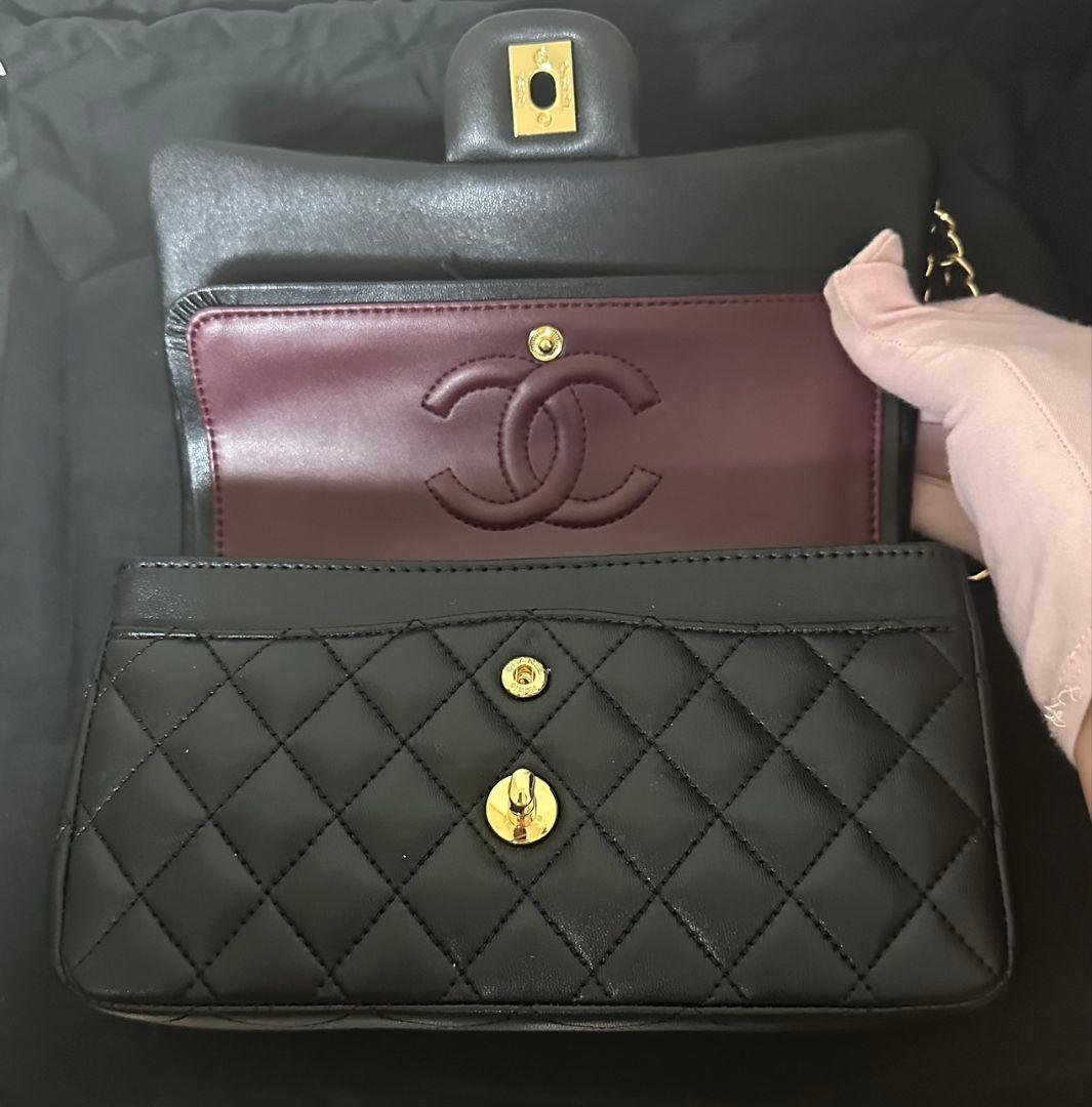 CHANEL ブラック レザー ショルダーバッグ