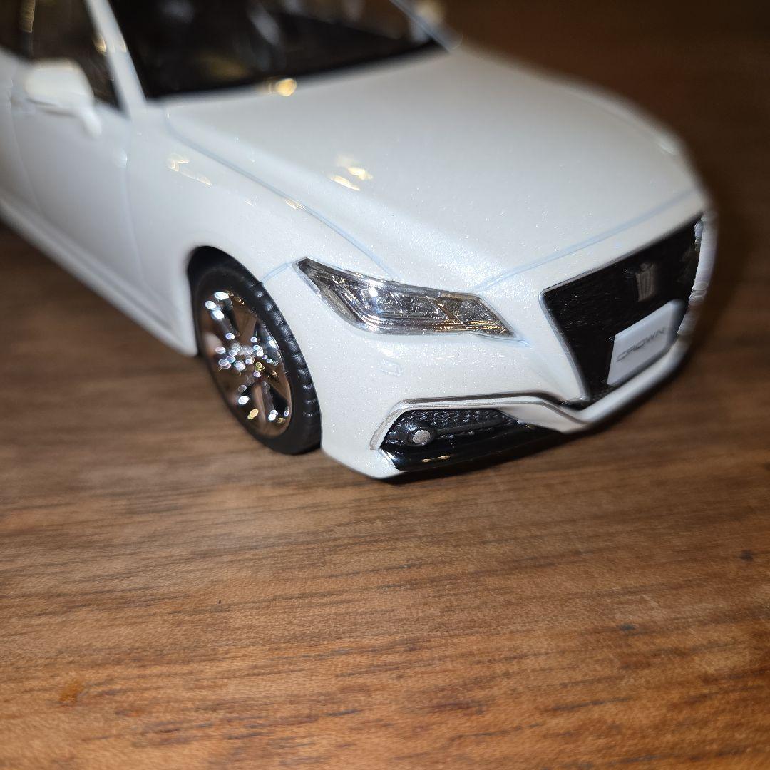 1/30 トヨタ カラーサンプル クラウン RS 220系 ホワイトパール